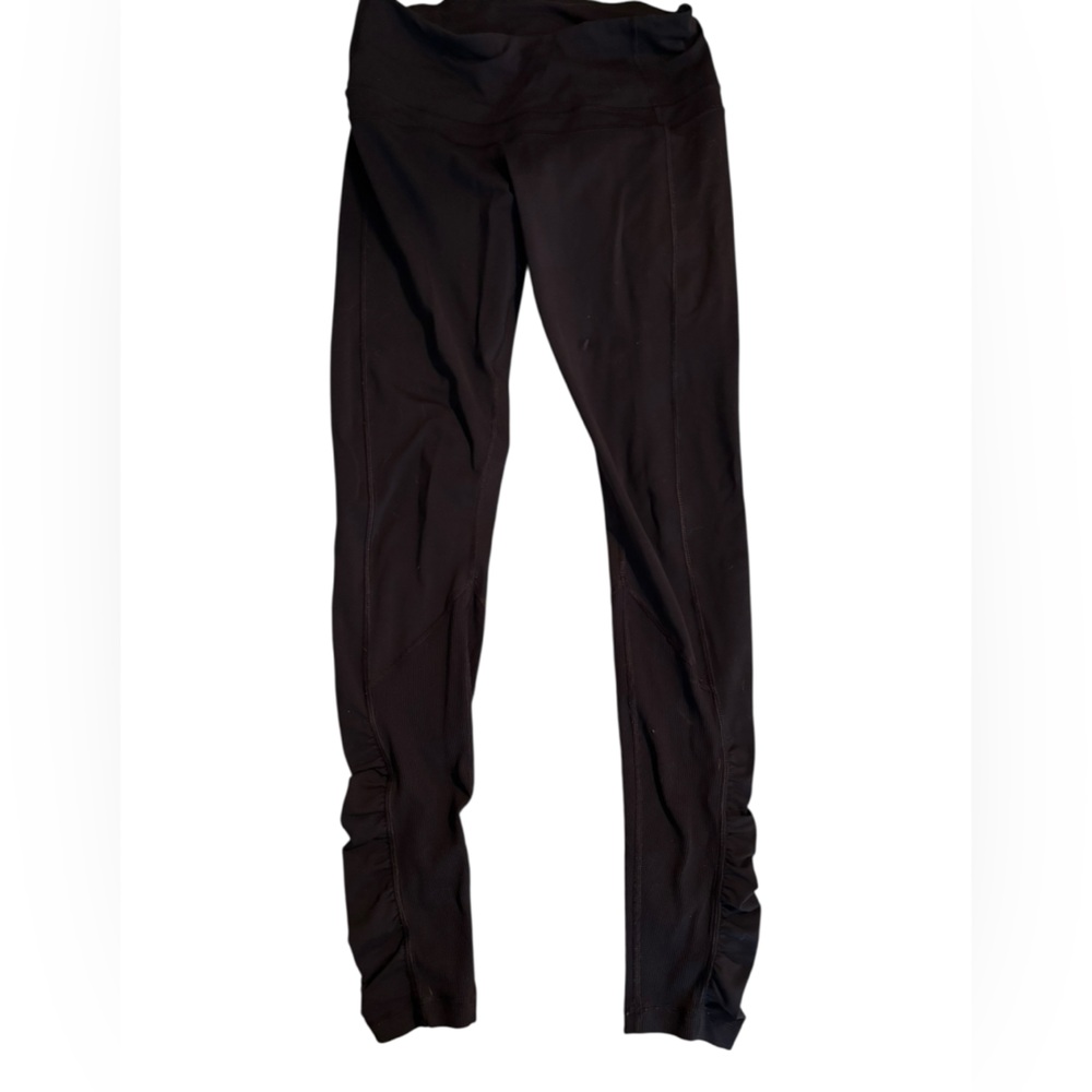 Lululemon women’s black leggings